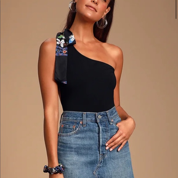 lulu’s one shoulder tie bodysuit - Picture 3 of 5